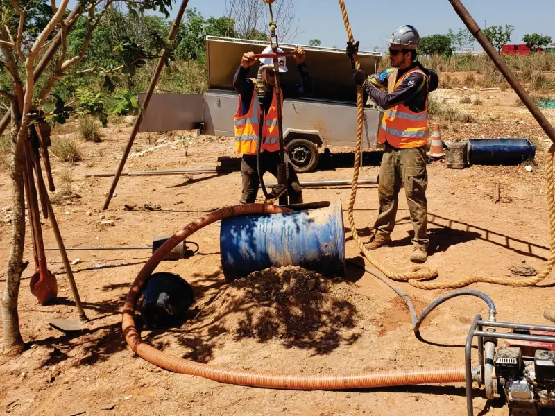 Sondagem à percussão SPT para investigação geotécnica do solo em área de obra civil – GEOS Engenharia
