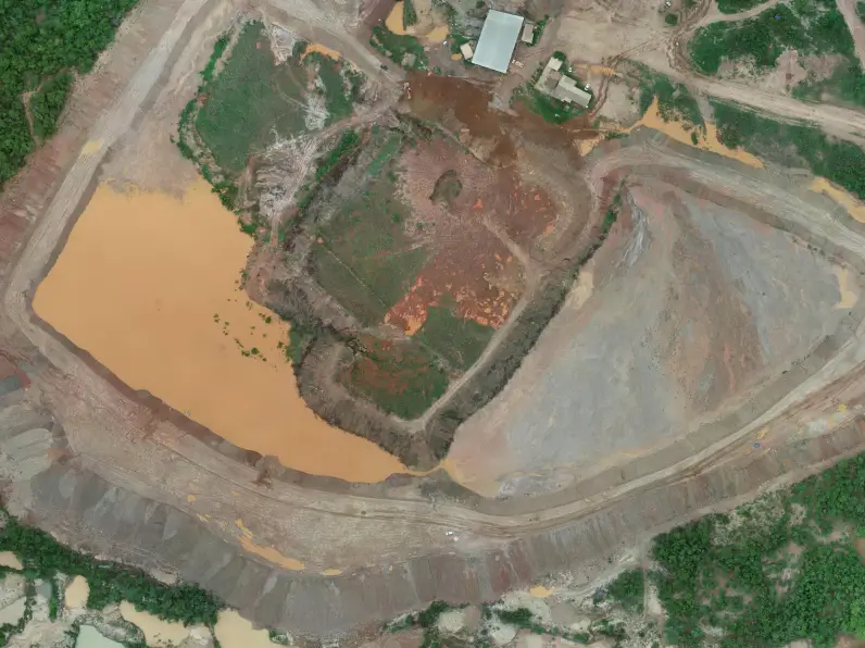 Levantamento geofísico para monitoramento de barragem